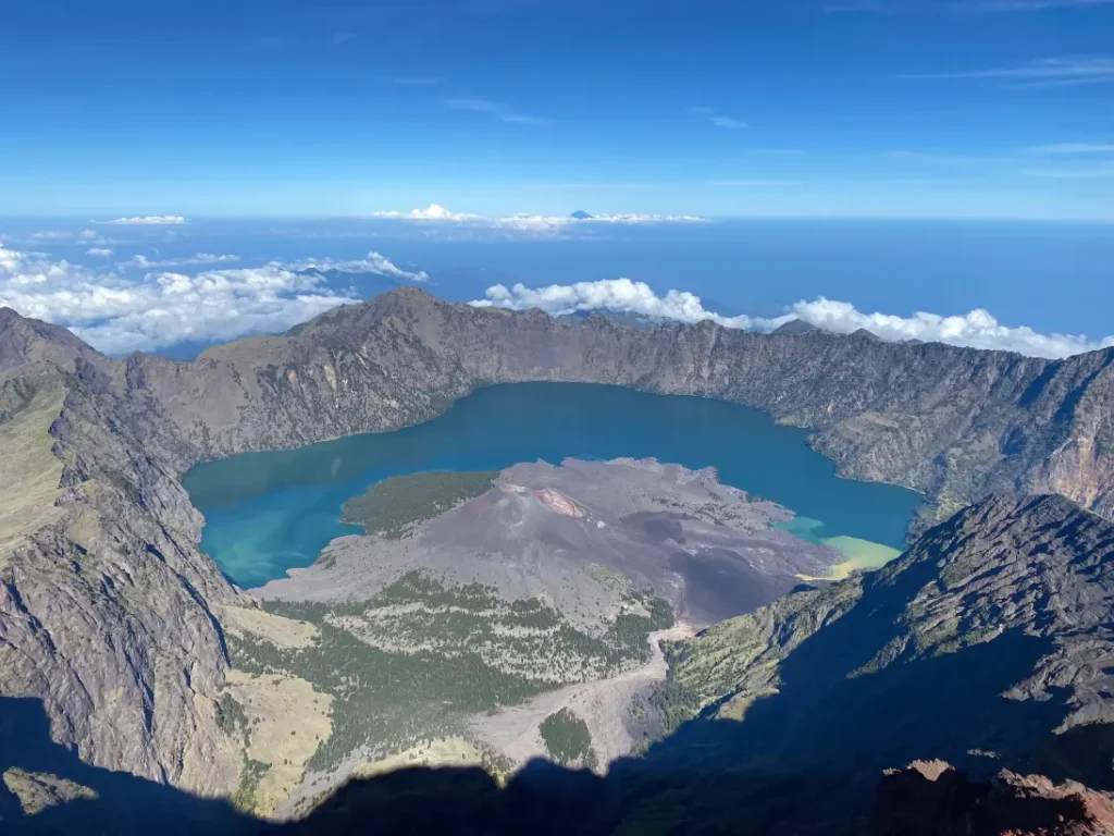 Rinjani 4D3N Trek Senaru to Sembalun